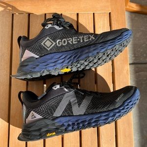 COPY - New Balance Gore-Tex Women’s size 10